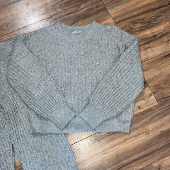 Pink Rose Sweater Set - Picture 2 of 8